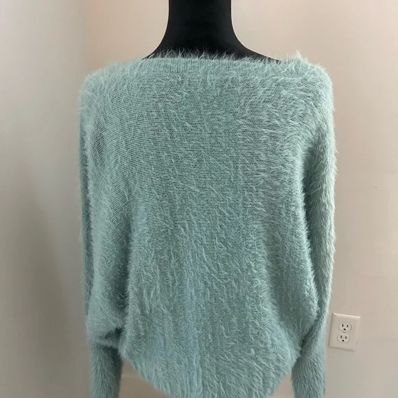 If it Were Me Fuzzy Oversized Sweater - Light Green Mint Size L Super Soft - Picture 3 of 7